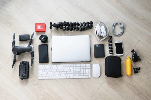 Top helpful gadgets to survive in college this year